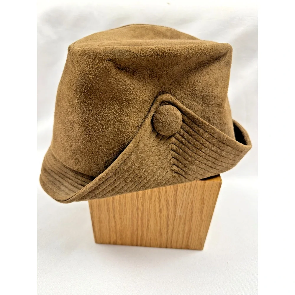 Vintage 90s Tan Suede Look Bucket Cloche Hat Minimalist Boho City Chic Medium - Picture 1 of 6